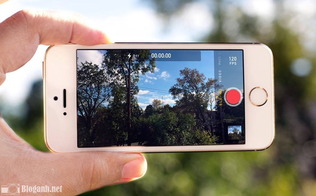 tận dụng tính năng quay video trên điện thoại sẽ giúp bạn lưu giữ được nhiều khoảnh khắc giá trị. Ảnh: Internet