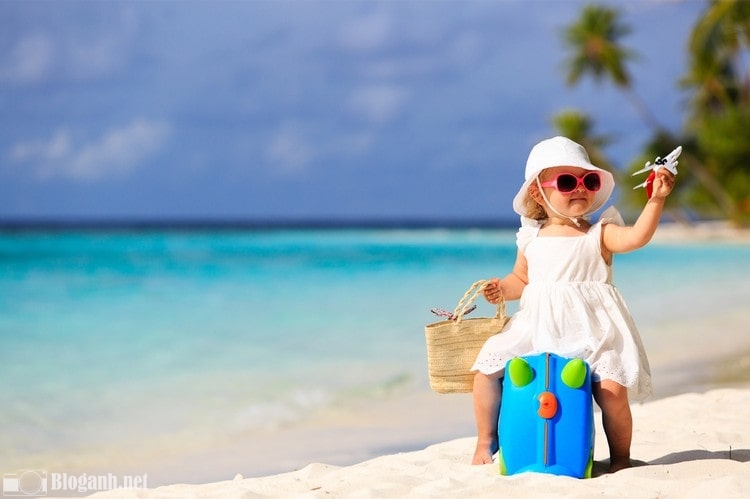 bé gái, bãi biển, mũ, đồ chơi