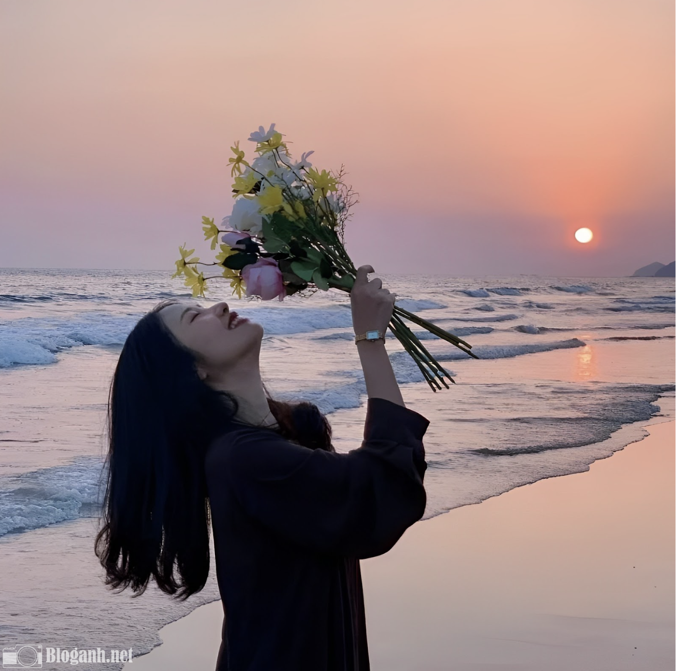 cô gái, chụp ảnh với hoa, biển